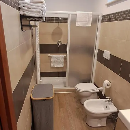 Alex's House * باري